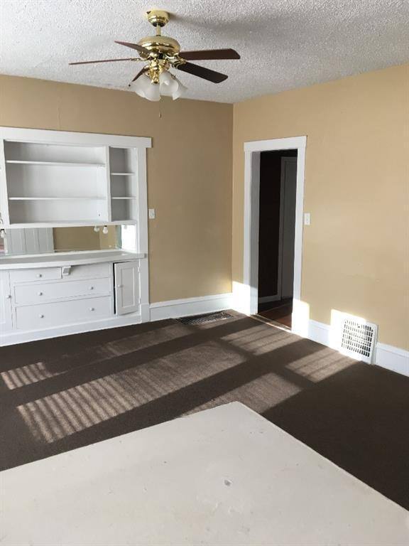 House for rent at 1305 W Macon St #2, Decatur, IL 62522