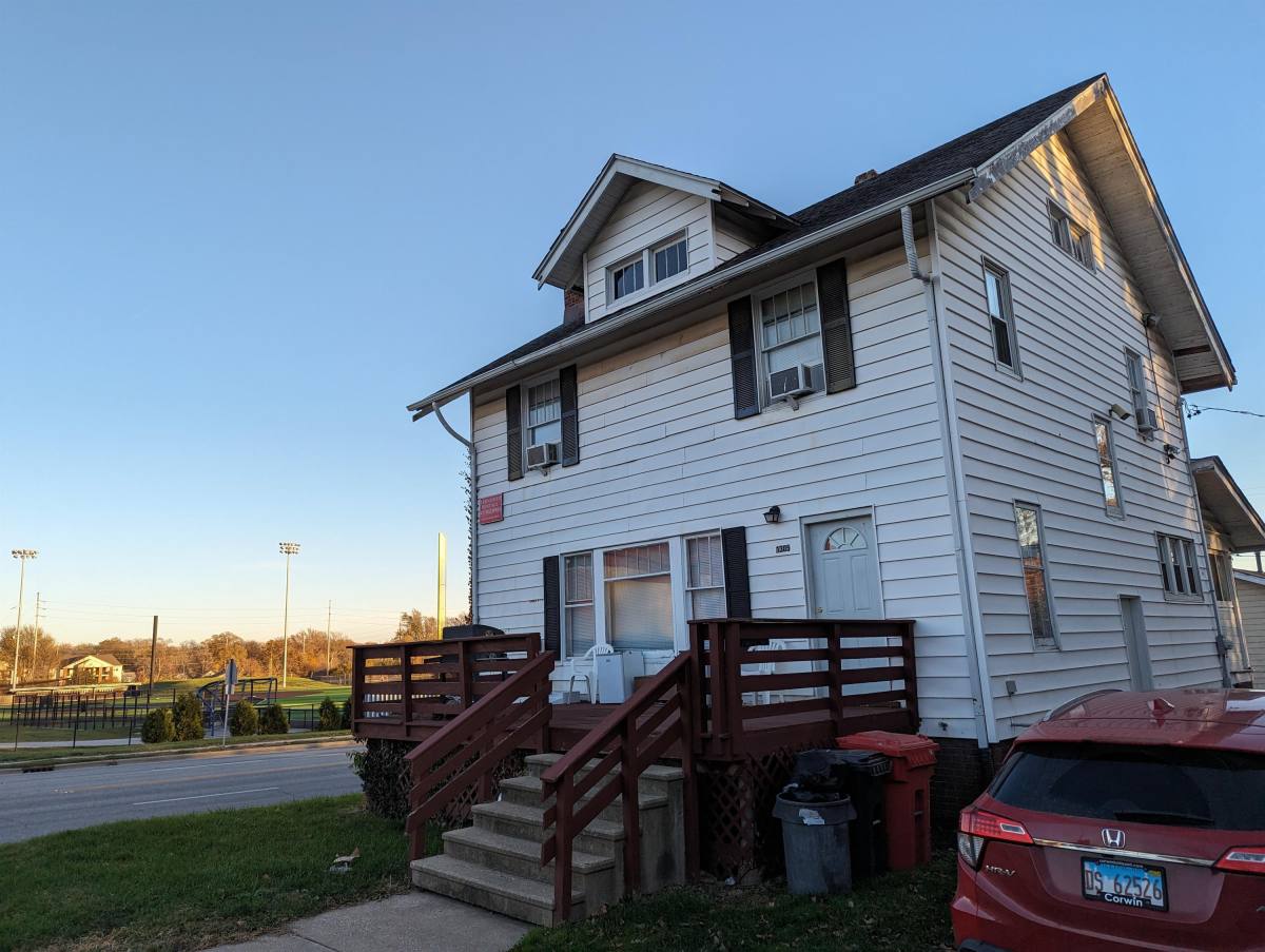 House for rent at 1305 W Macon St #2, Decatur, IL 62522
