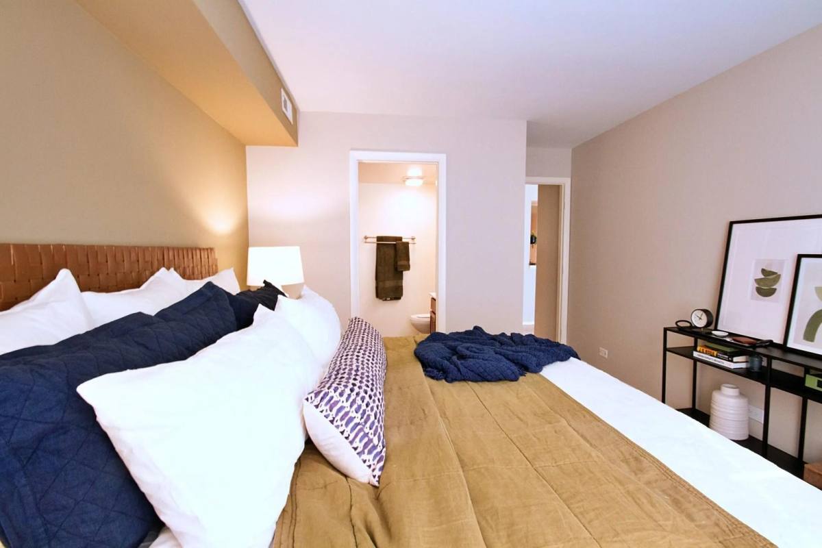 Apartment for rent at 4115 Landing Dr #3A, Aurora, IL 60504