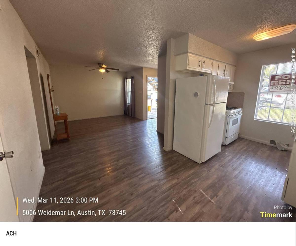 Apartment for rent at Colonial Park, 5006 Weidemar, Austin, TX 78745