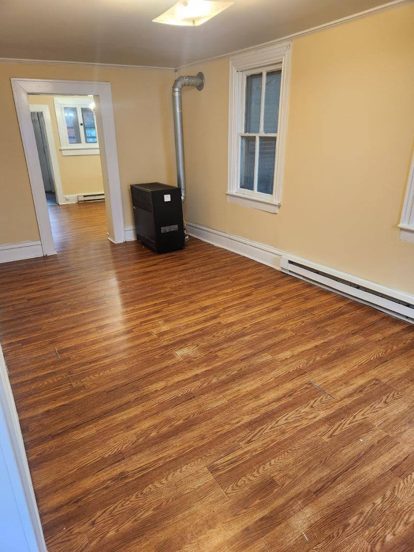 Apartment for rent at 322 5 N Maple Ave #1, Martinsburg, WV 25401
