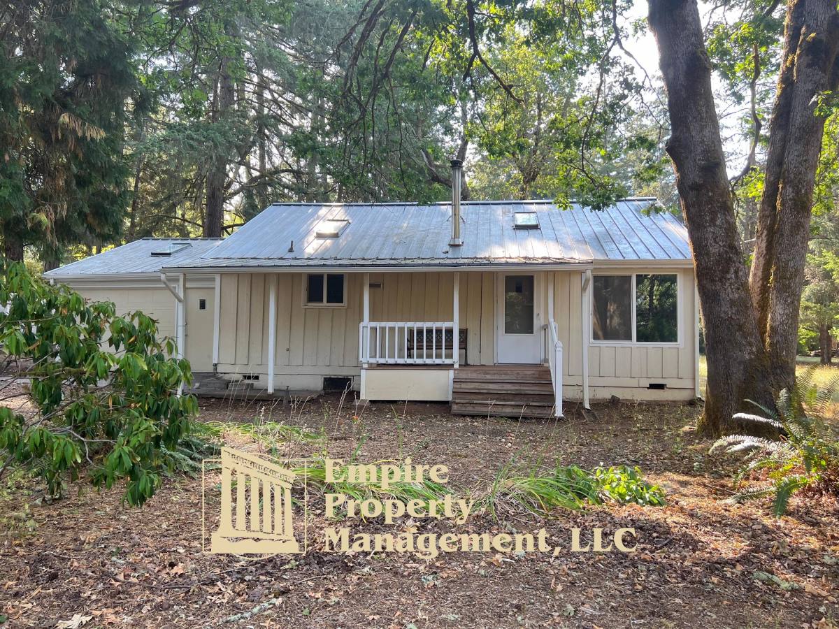 House for rent at 87948 8th St, Veneta, OR 97487