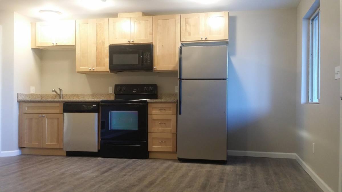 Townhouse for rent at 19057 Cedardale Rd #1, Mount Vernon, WA 98274