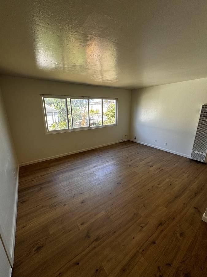 House for rent at 10786 Pippin St #4, Oakland, CA 94603