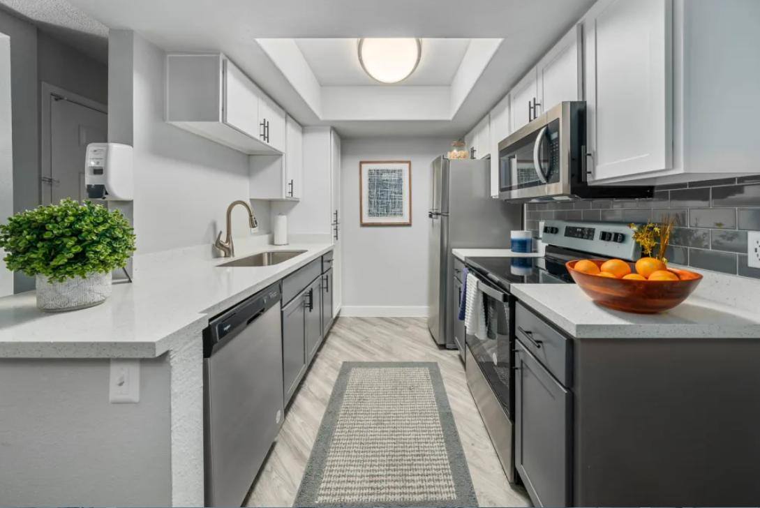 Apartment for rent at 5959 W Greenway Rd, Glendale, AZ 85306