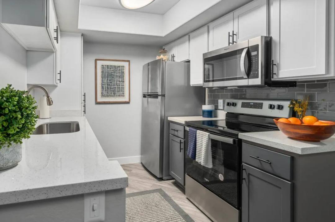 Apartment for rent at 5959 W Greenway Rd, Glendale, AZ 85306