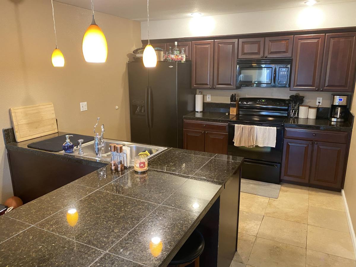 Condo for rent at Point Loma Tennis Club, 3982 Valeta St #284, San Diego, CA 92110