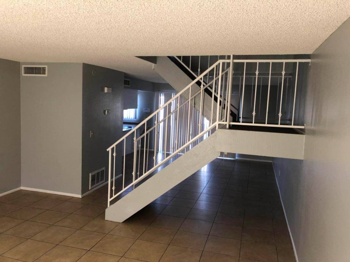 Townhouse for rent at Villa Charme, 4303 W Solano Dr N, Glendale, AZ 85301