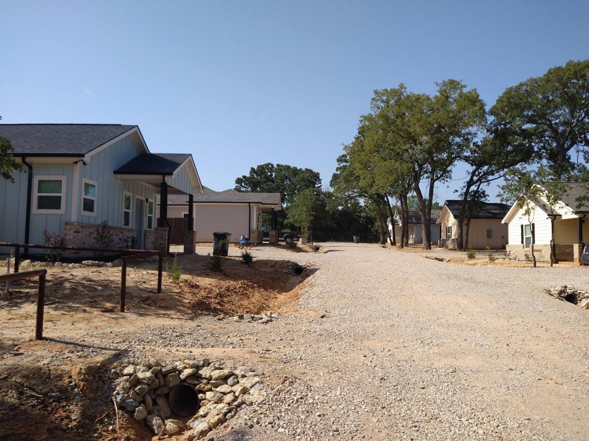 Townhouse for rent at 1000 Wooded Hollow Court #108, Weatherford, TX 76088