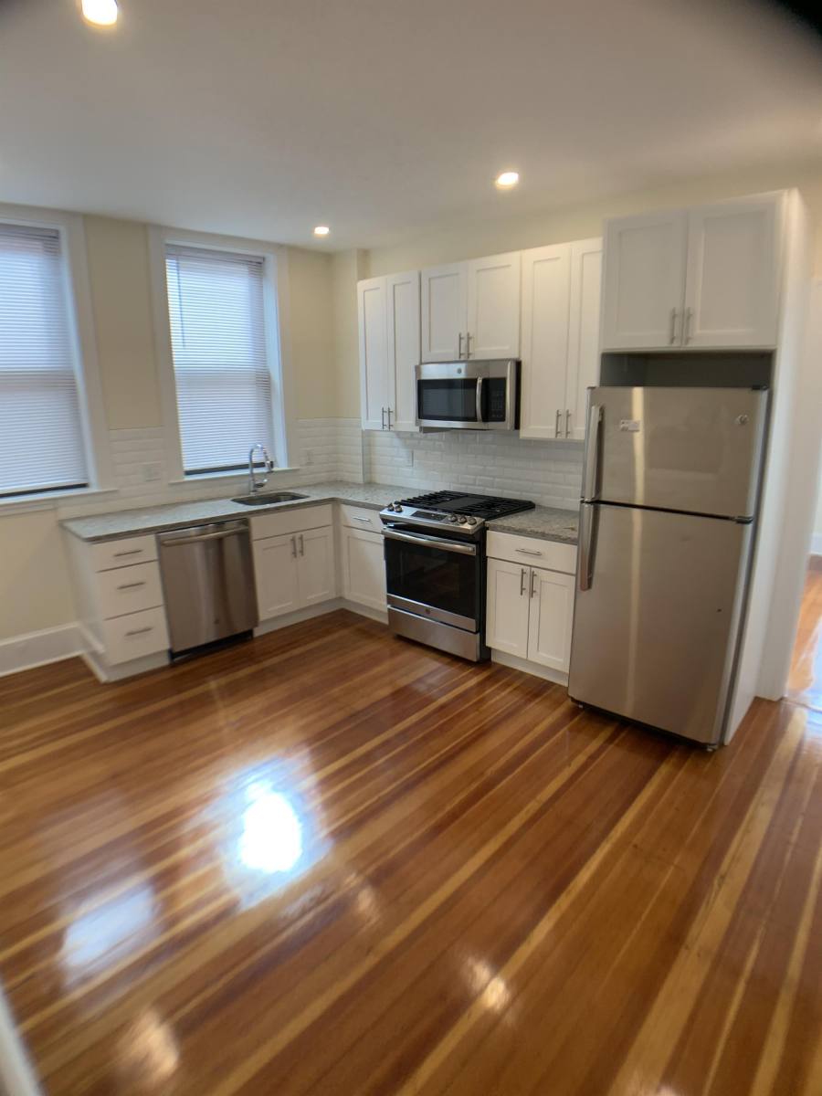 Apartment for rent at 9 Seaverns Ave #9-2R, Jamaica Plain, MA 02130