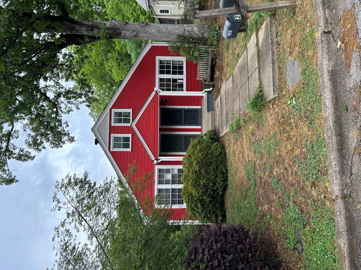 Apartment for rent at 231 Nacoochee Ave #1, Athens, GA 30601
