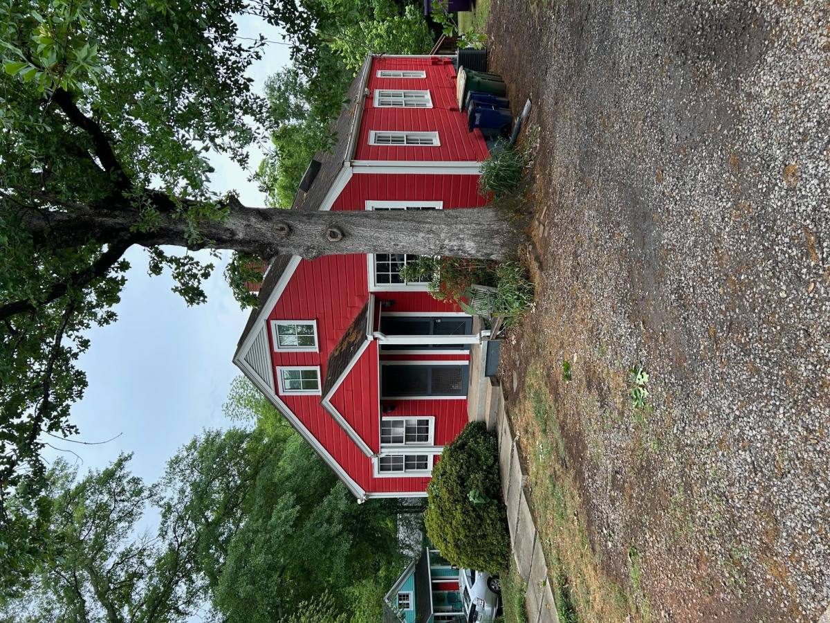 Apartment for rent at 231 Nacoochee Ave #1, Athens, GA 30601