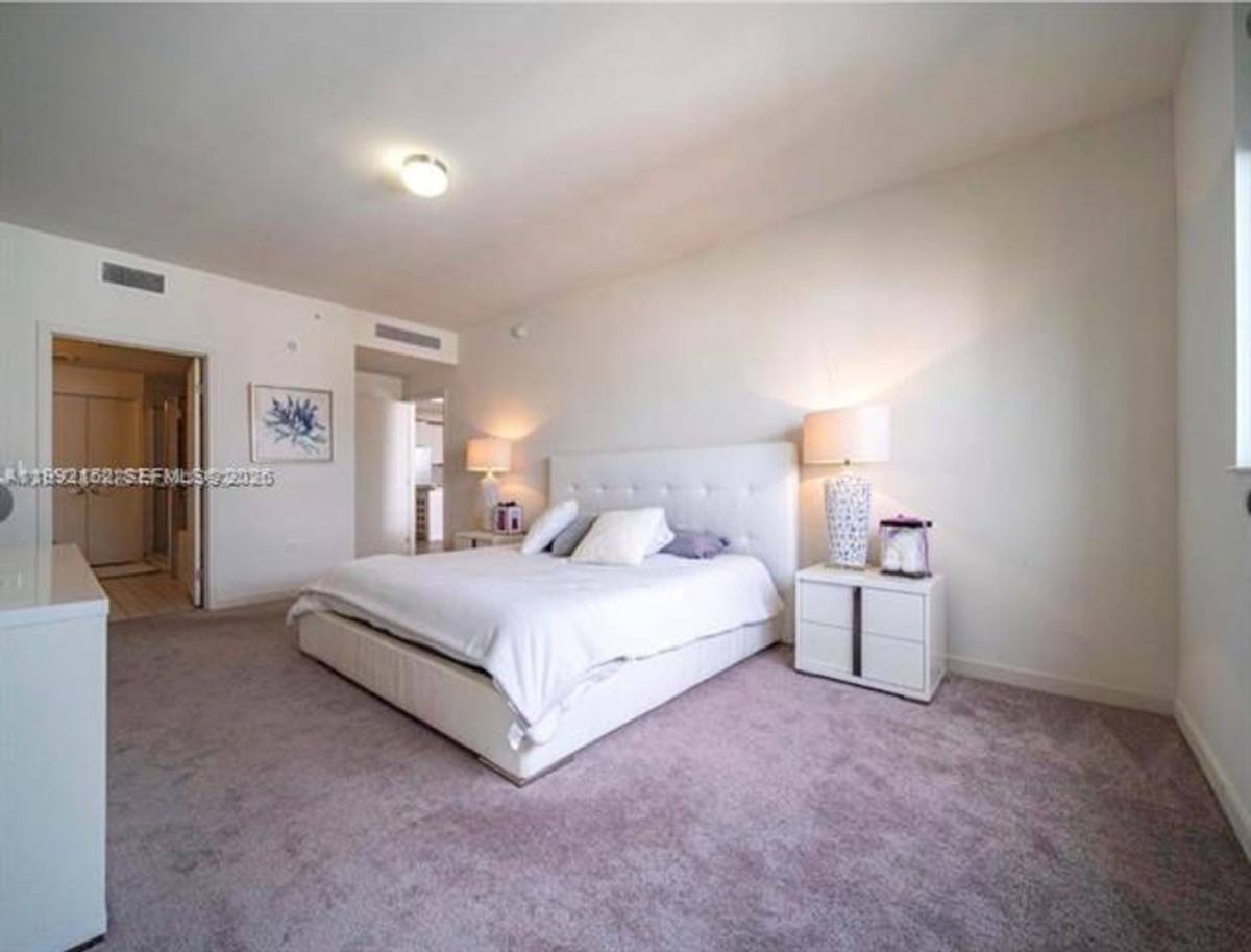 Apartment for rent at 999 SW 1st Ave, Miami, FL 33130