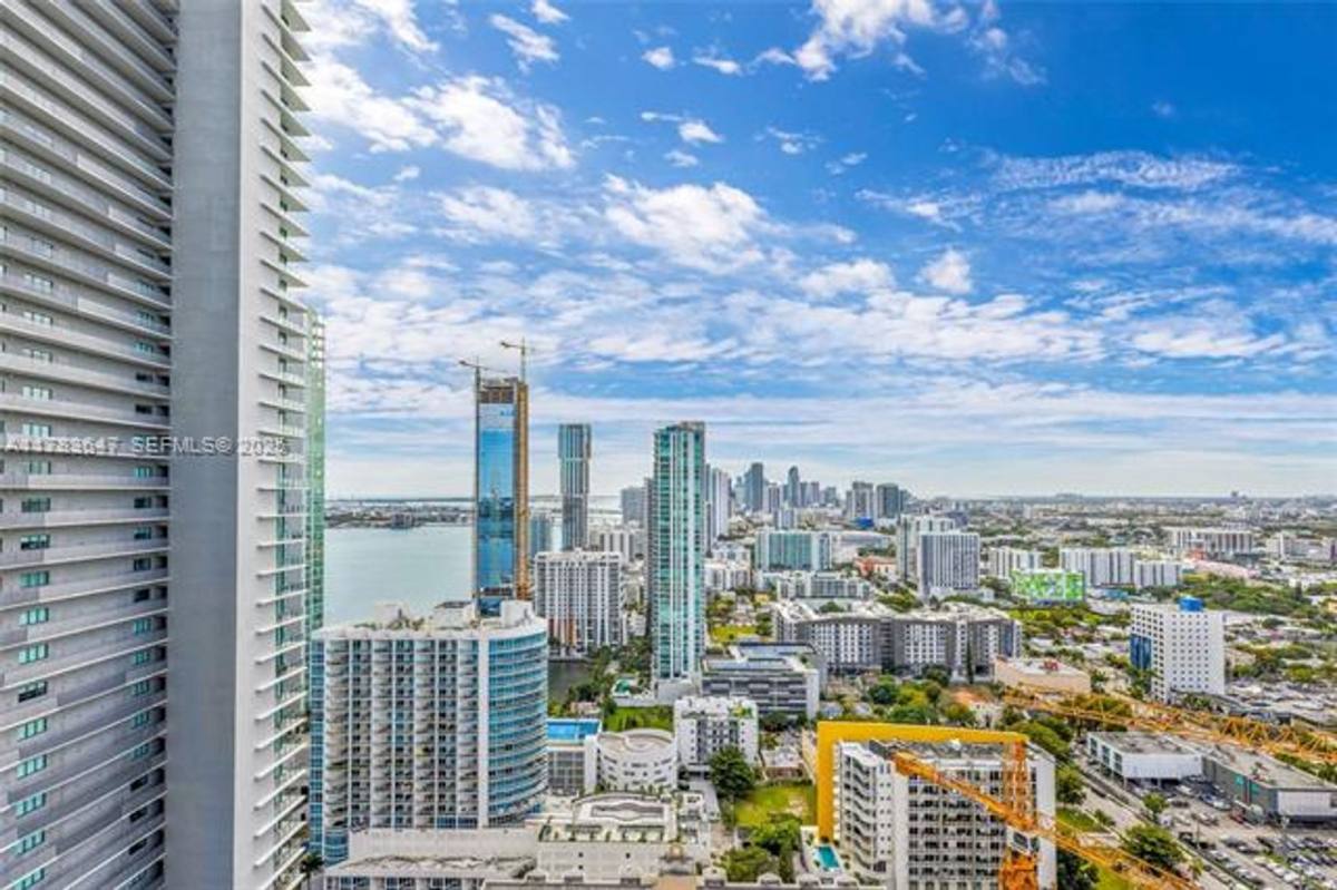 Apartment for rent at 501 NE 31 St, Miami, FL 33137
