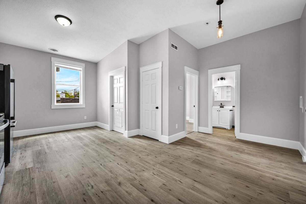 Apartment for rent at 318 S Locust St, Delavan, IL 61734
