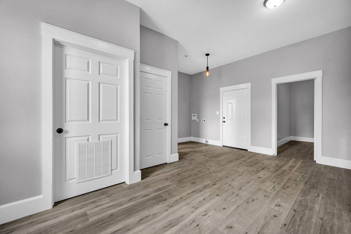 Apartment for rent at 318 S Locust St, Delavan, IL 61734