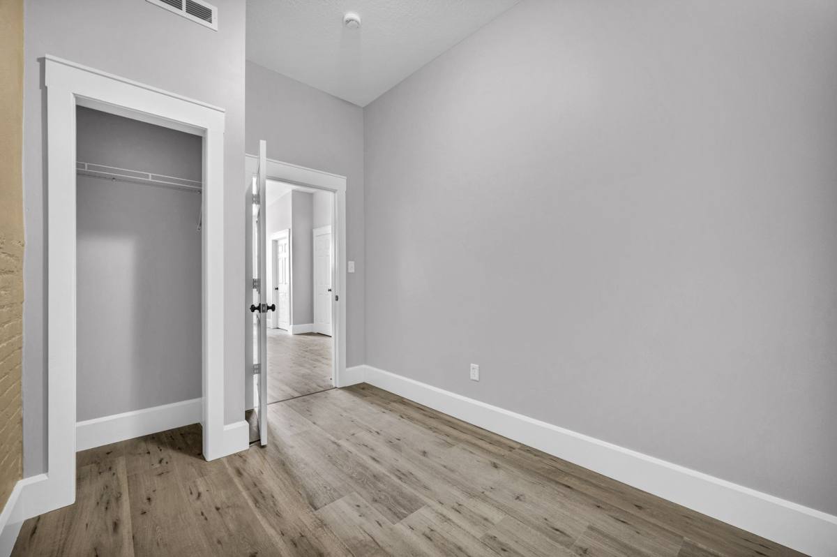 Apartment for rent at 318 S Locust St, Delavan, IL 61734