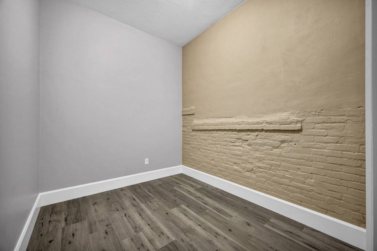 Apartment for rent at 318 S Locust St, Delavan, IL 61734