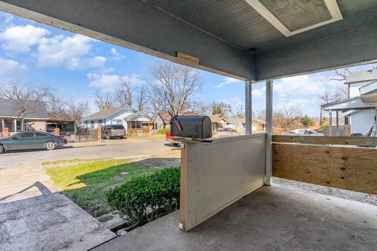 House for rent at 1406 Galloway Ave, Dallas, TX 75216