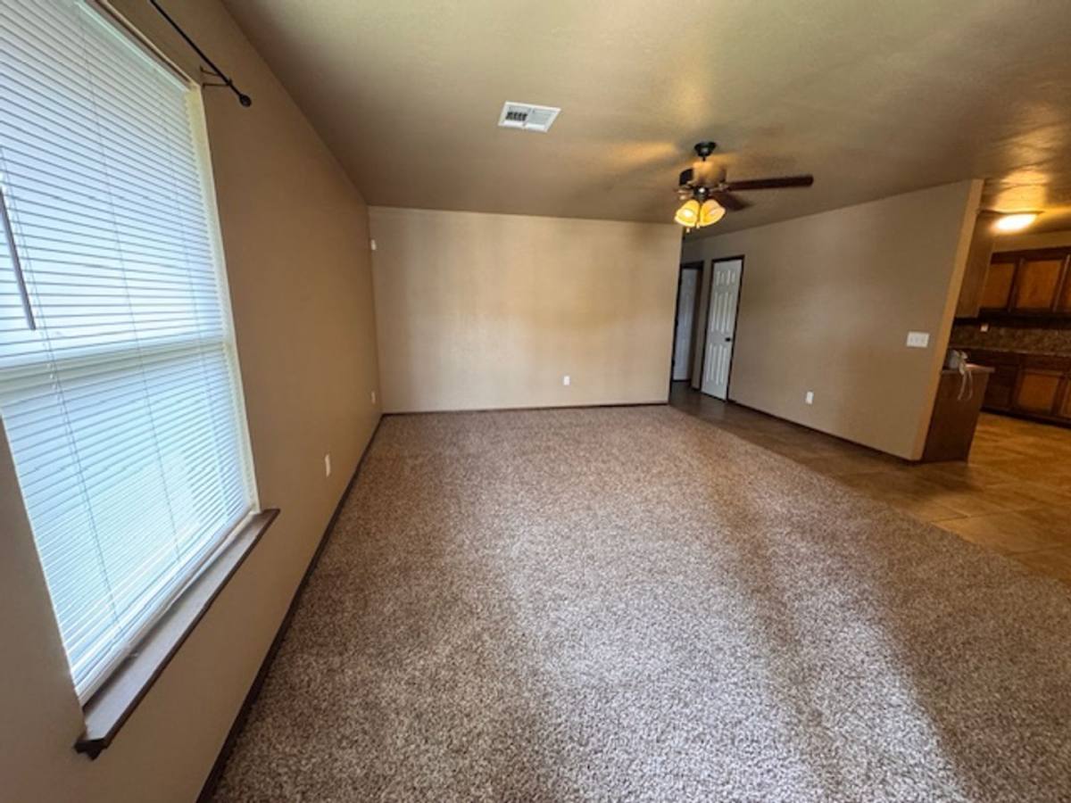 House for rent at 2716 Valley View Dr, Chickasha, OK 73018