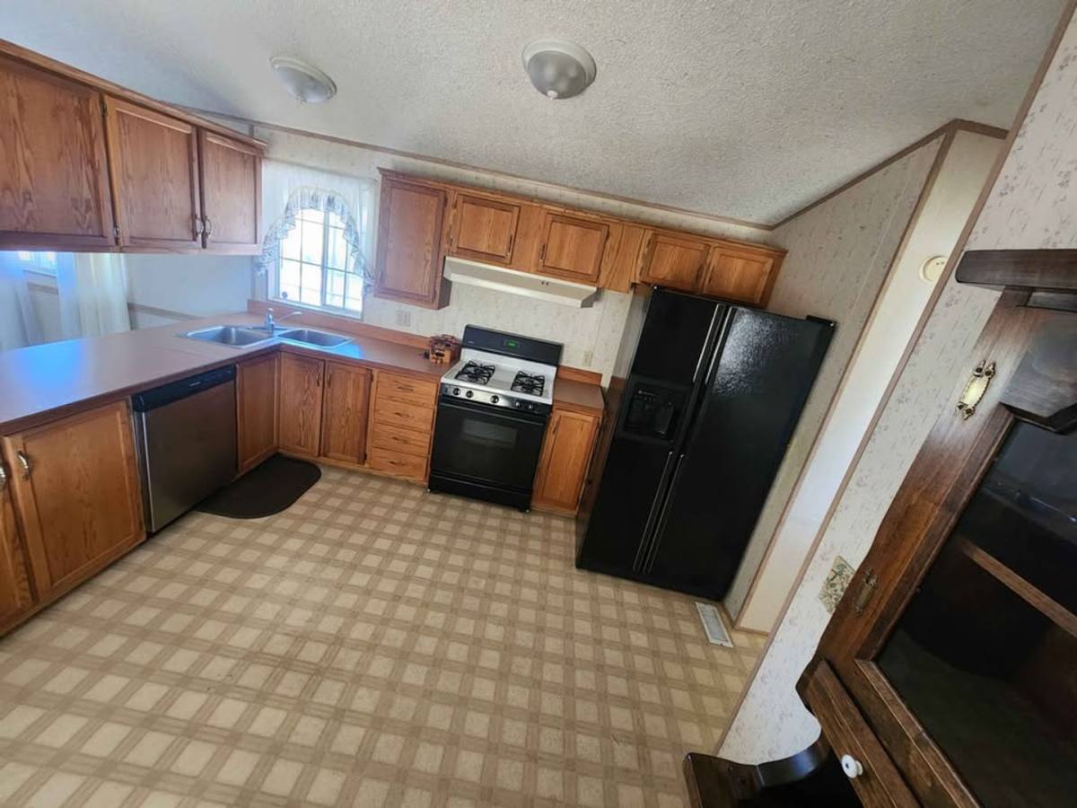 Apartment for rent at 8255 Highway 99 E, Los Molinos, CA 96055