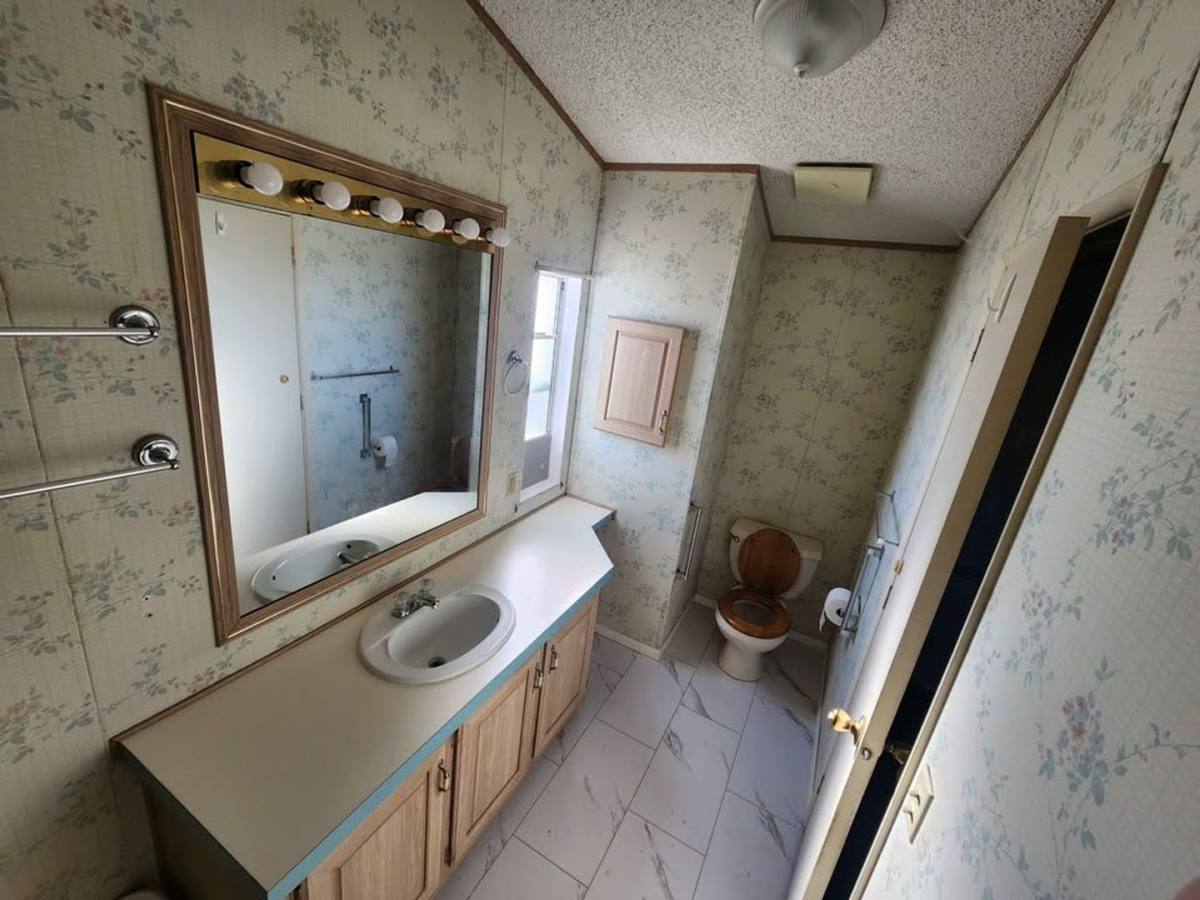 Apartment for rent at 8255 Highway 99 E, Los Molinos, CA 96055