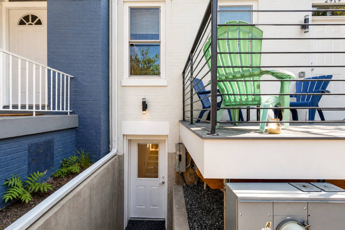 Apartment for rent at 2919 11th St NW, Washington, DC 20001