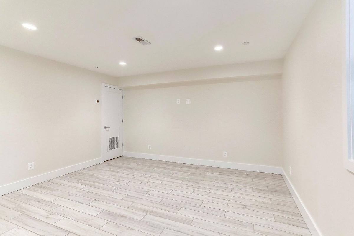 Apartment for rent at 2919 11th St NW, Washington, DC 20001