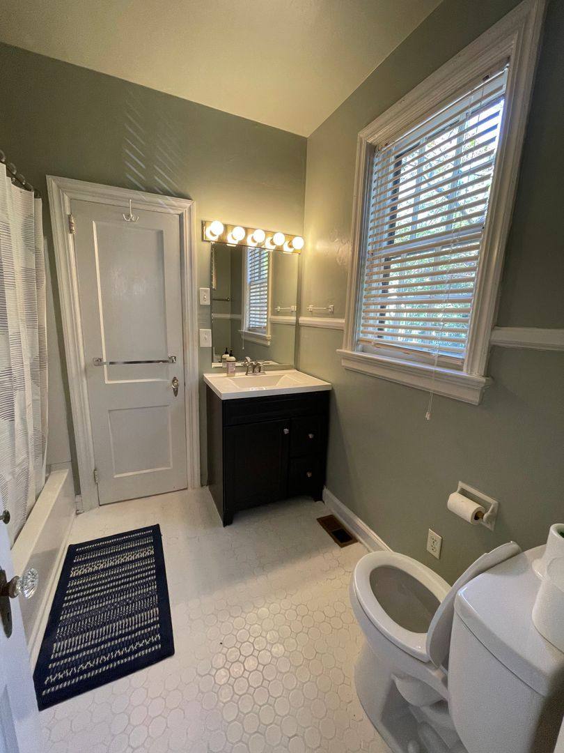 Apartment for rent at 1818 Arlington St, Raleigh, NC 27608