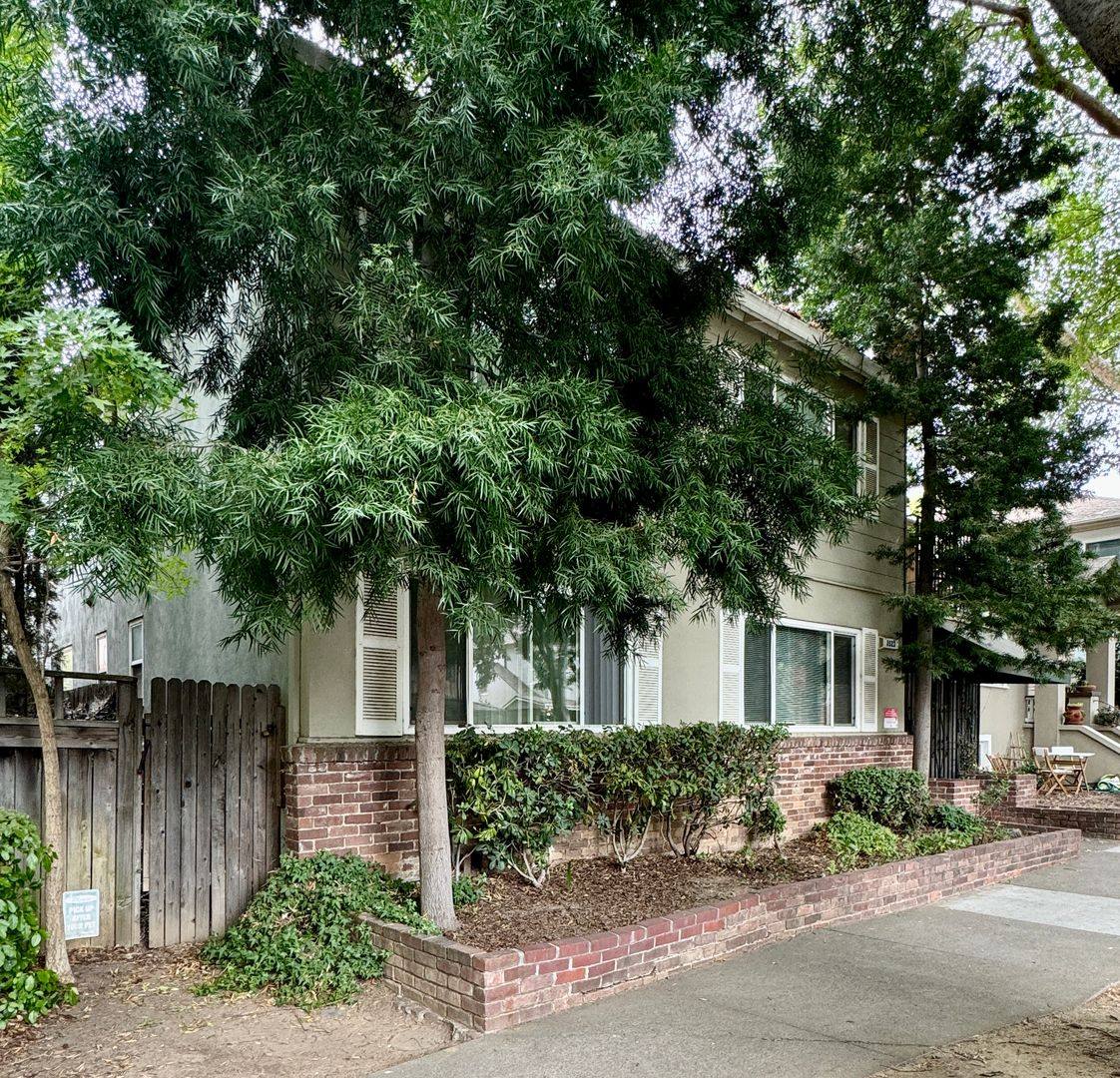 Apartment for rent at 2523 I St, Sacramento, CA 95816