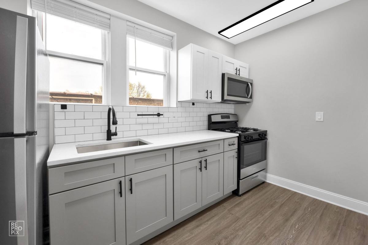 Apartment for rent at 2610-18 N Laramie Ave, Chicago, IL 60639