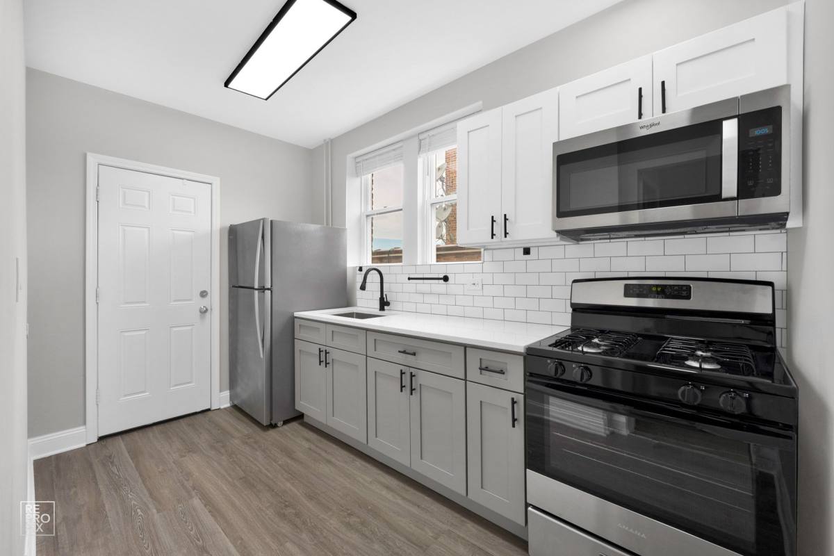 Apartment for rent at 2610-18 N Laramie Ave, Chicago, IL 60639