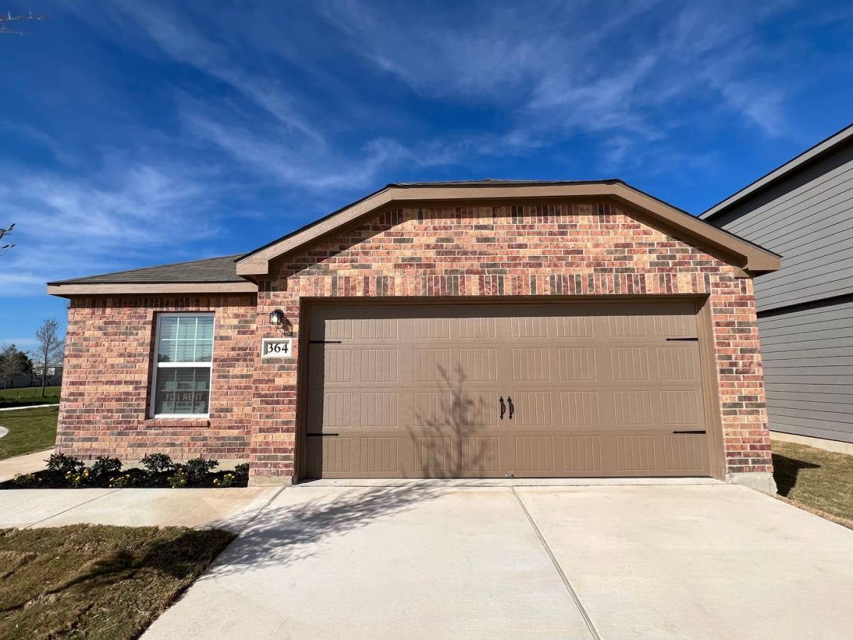 House for rent at 364 Crescent Park Dr, Jarrell, TX 76537