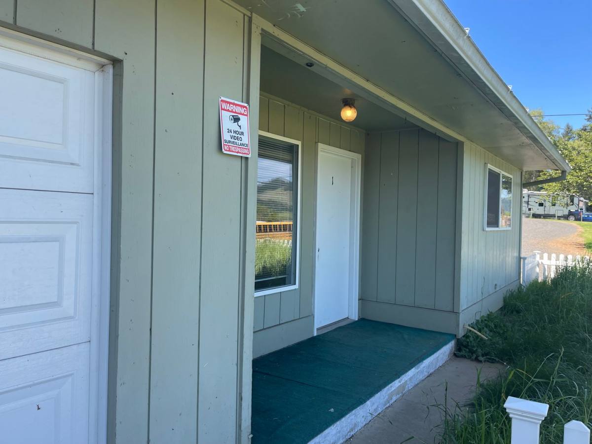 Apartment for rent at 707 Cedar St, Yoncalla, OR 97499