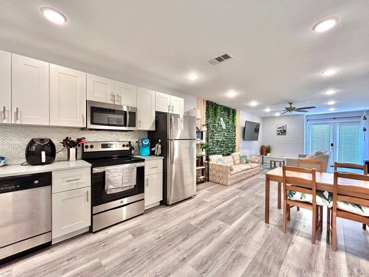 Condo for rent at 909 Reinli St, Austin, TX 78751