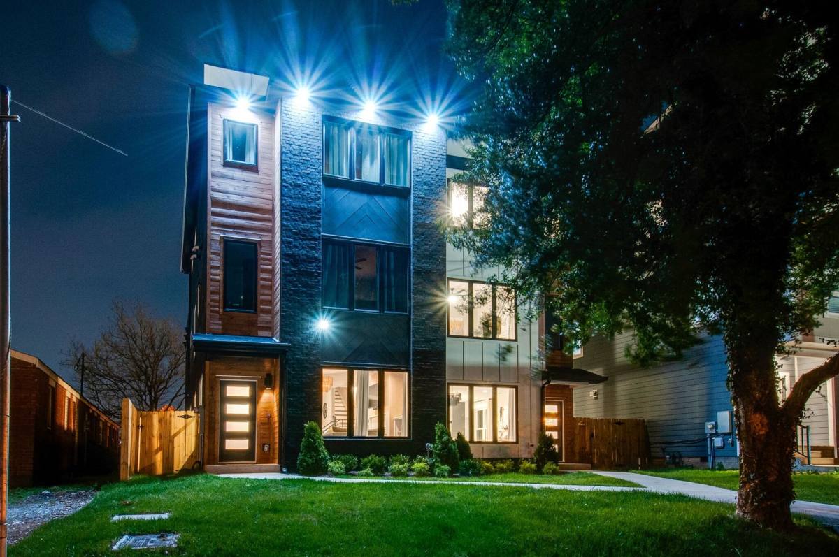 Townhouse for rent at 613 21st Ave N, Nashville, TN 37203