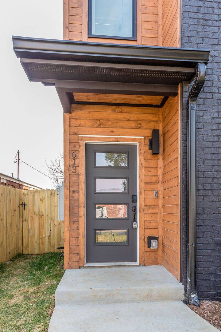 Townhouse for rent at 613 21st Ave N, Nashville, TN 37203