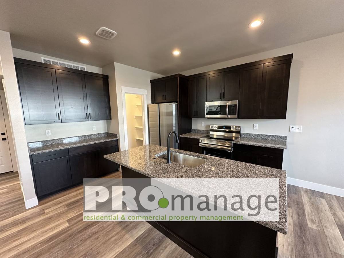 Townhouse for rent at 1385 Remington Trail, Idaho Falls, ID 83406