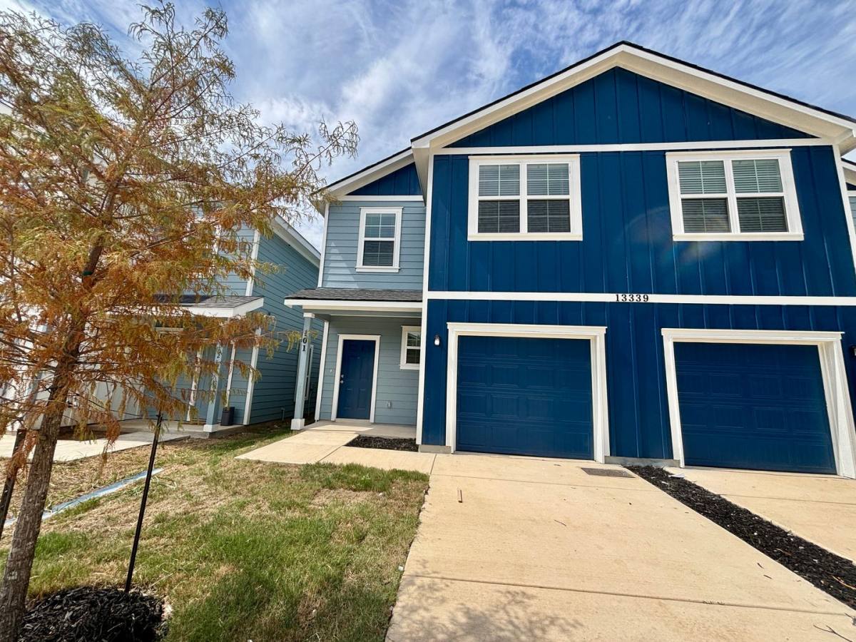 Townhouse for rent at 13339 Rowdy Cove, San Antonio, TX 78249