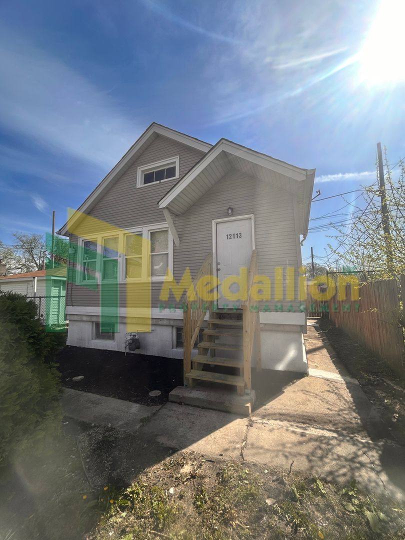 Apartment for rent at 12113 S State St, Chicago, IL 60628