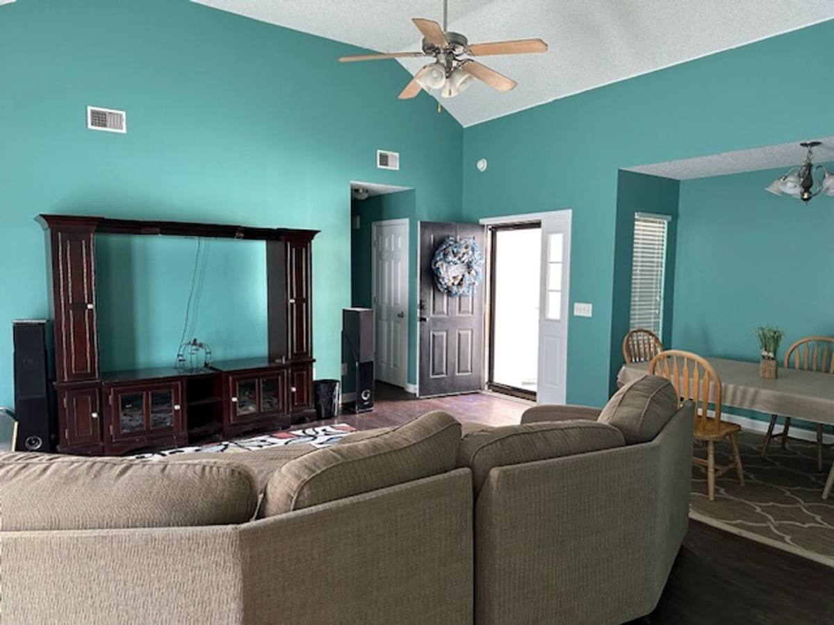 House for rent at 7002 White Pine Ave, Statesboro, GA 30458