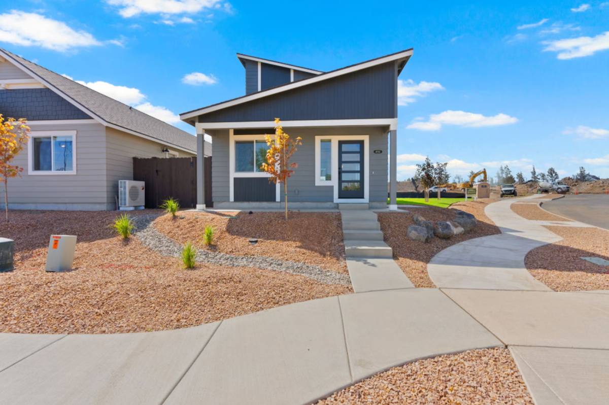 House for rent at 3972 SW Obsidian Place, Redmond, OR 97756