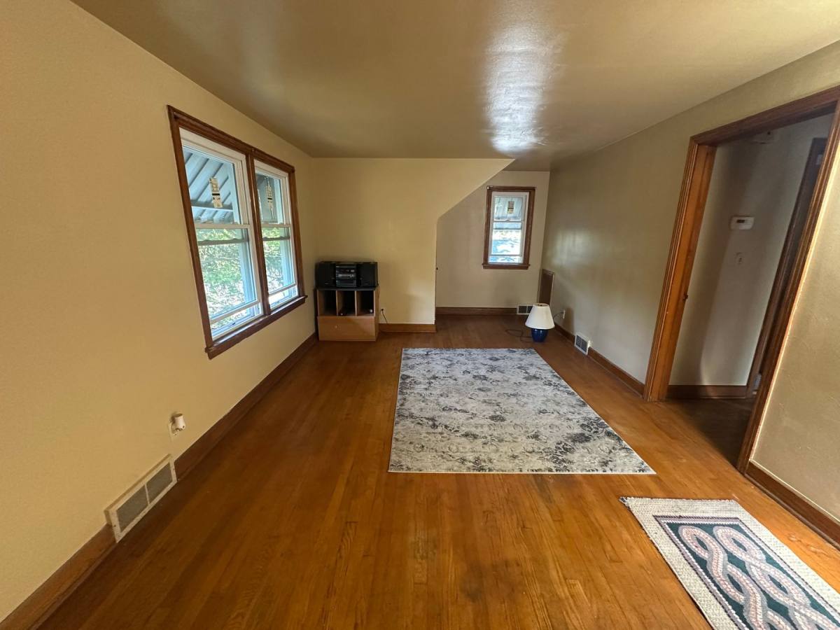 Apartment for rent at 644 W Judson Ave, Youngstown, OH 44511