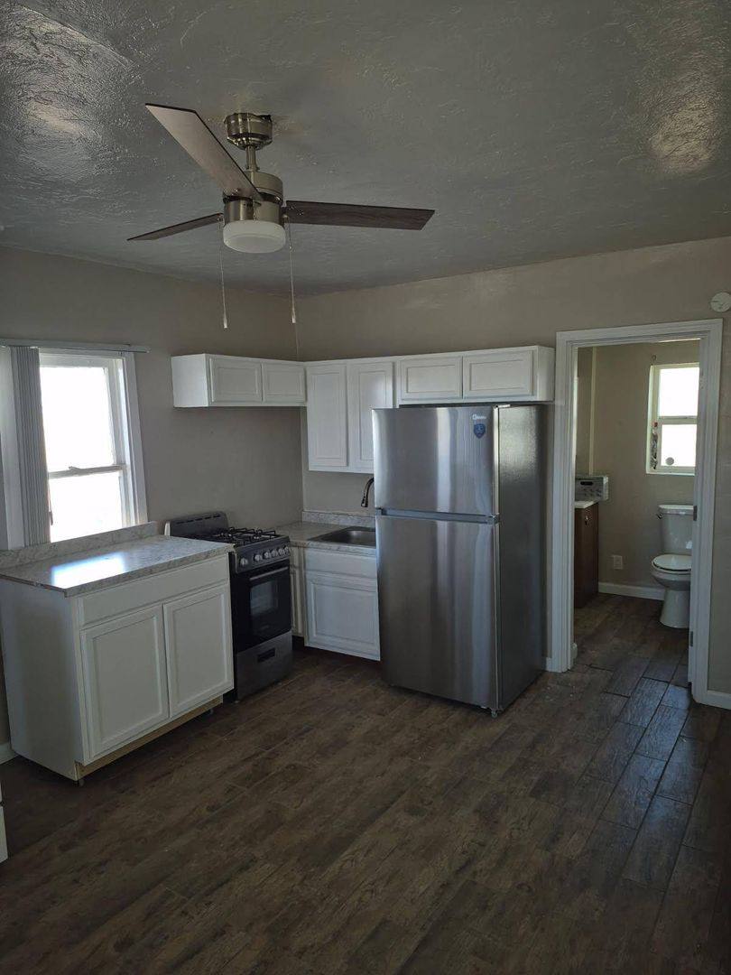 Apartment for rent at 220 E Fort Lowell Rd, Tucson, AZ 85705