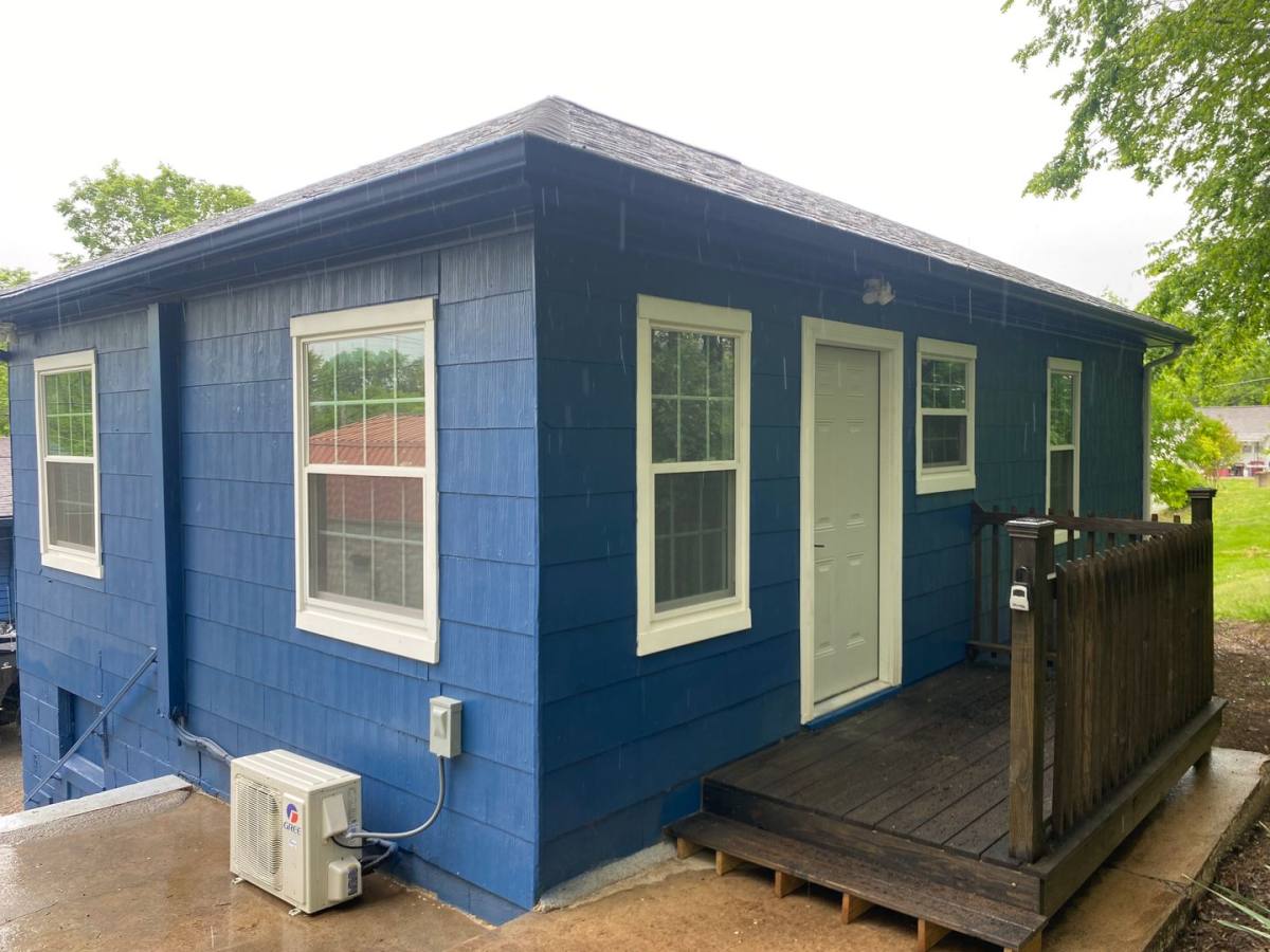 Apartment for rent at 590-594 N St, Newport, TN 37821