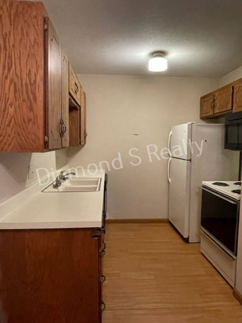 Apartment for rent at 2159 E Macs Court, Springfield, MO 65804