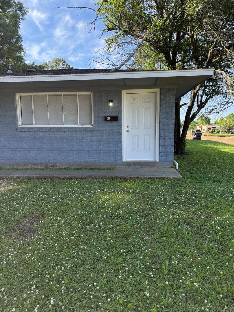 Apartment for rent at 203 Stirling St, Jackson, MS 39216