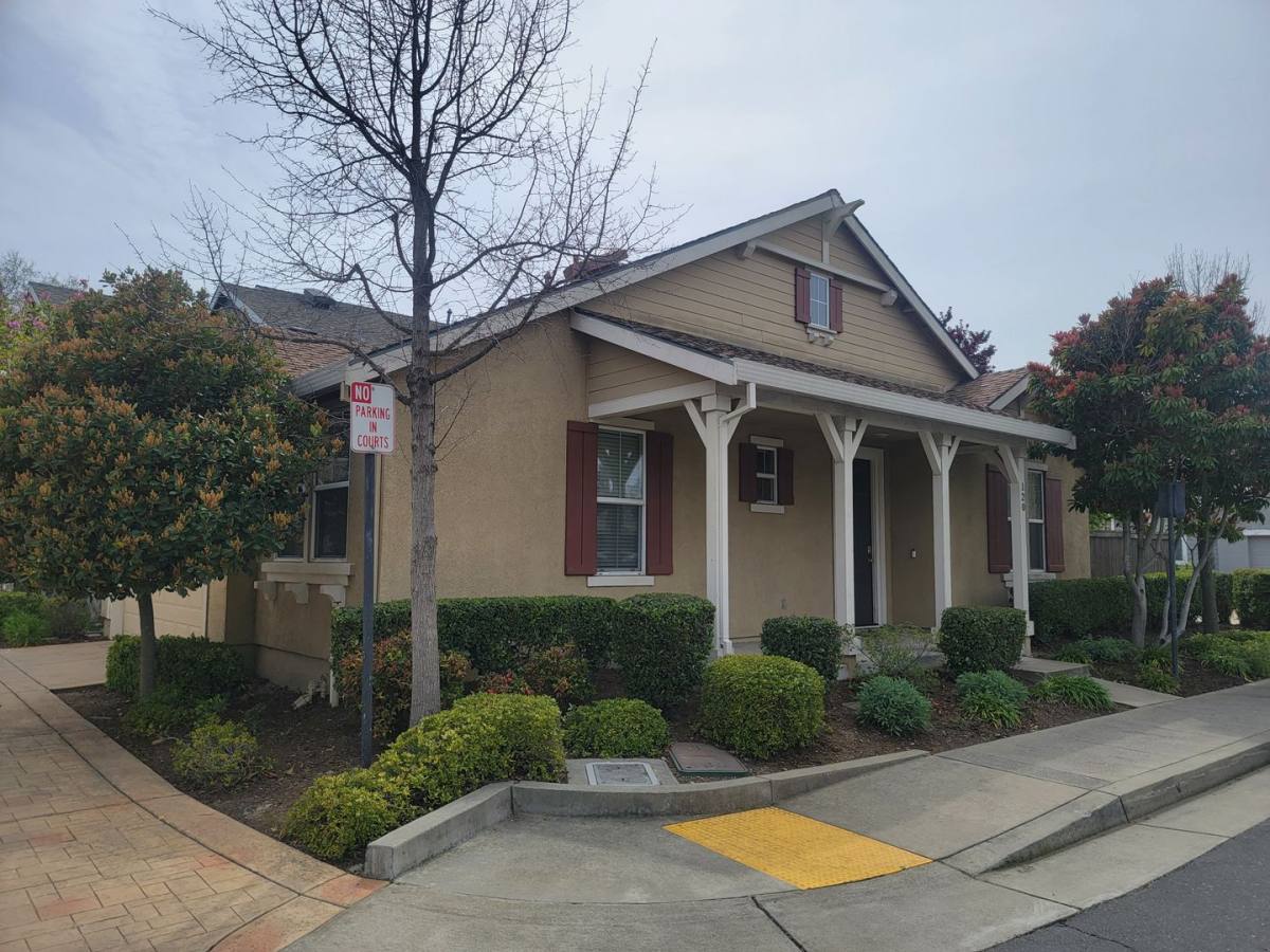 House for rent at 120 Soaring Hawk Lane, Sacramento, CA 95833