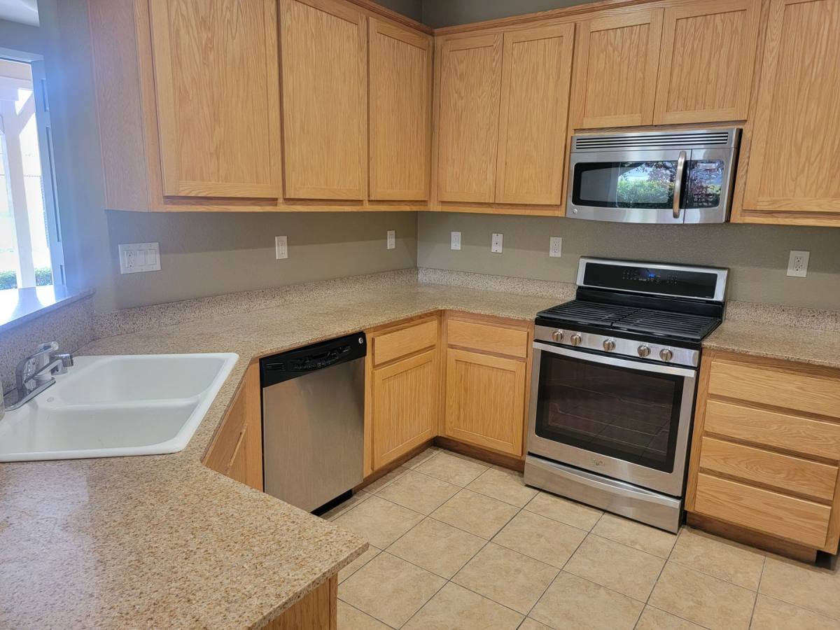 House for rent at 120 Soaring Hawk Lane, Sacramento, CA 95833