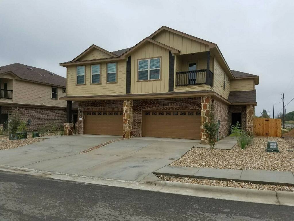 Townhouse for rent at 106 Lakeview Court, Kyle, TX 78640